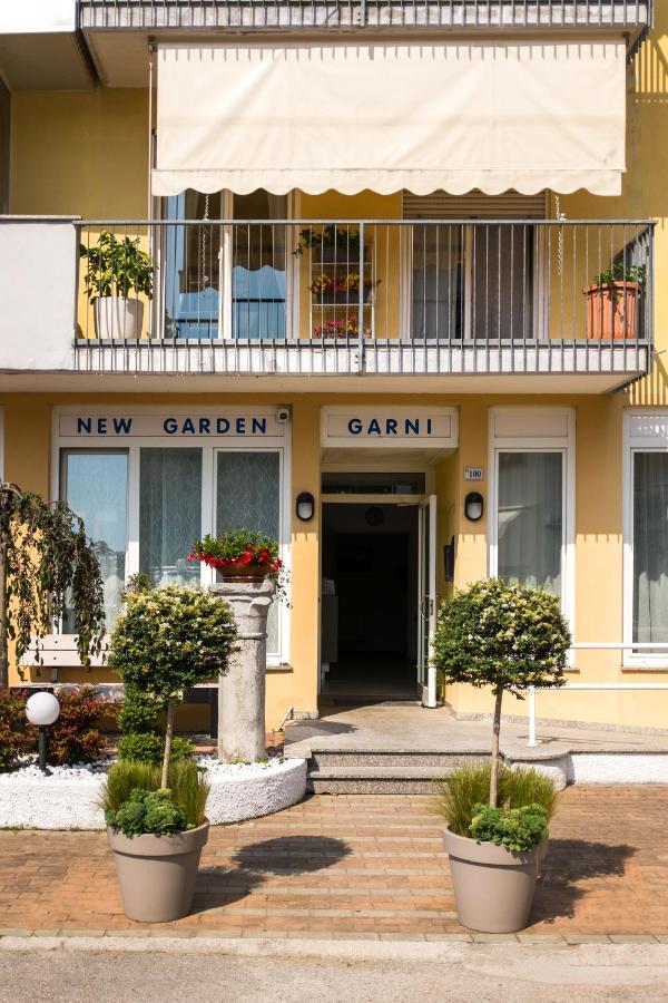 Отель New Garden Торболе Экстерьер фото